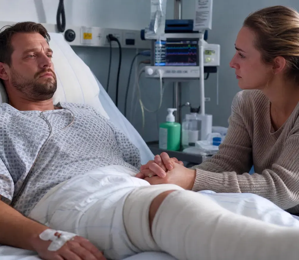 Pacient după accident, la spital